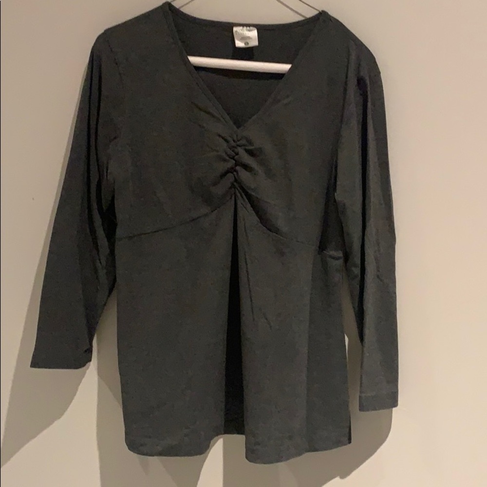 ✨HP!✨3/$15! Long sleeve Motherhood Maternity top